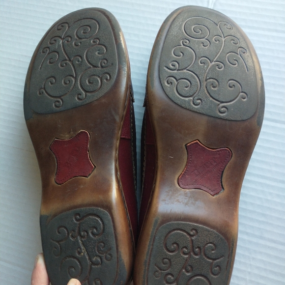 Born Women’s Slip On Loafers Size 8 Red Brown Buckle W51770 - Picture 7 of 9